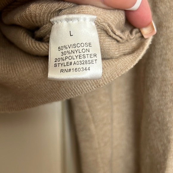 Cropped Bell Sleeve Cardigan - Picture 4 of 7